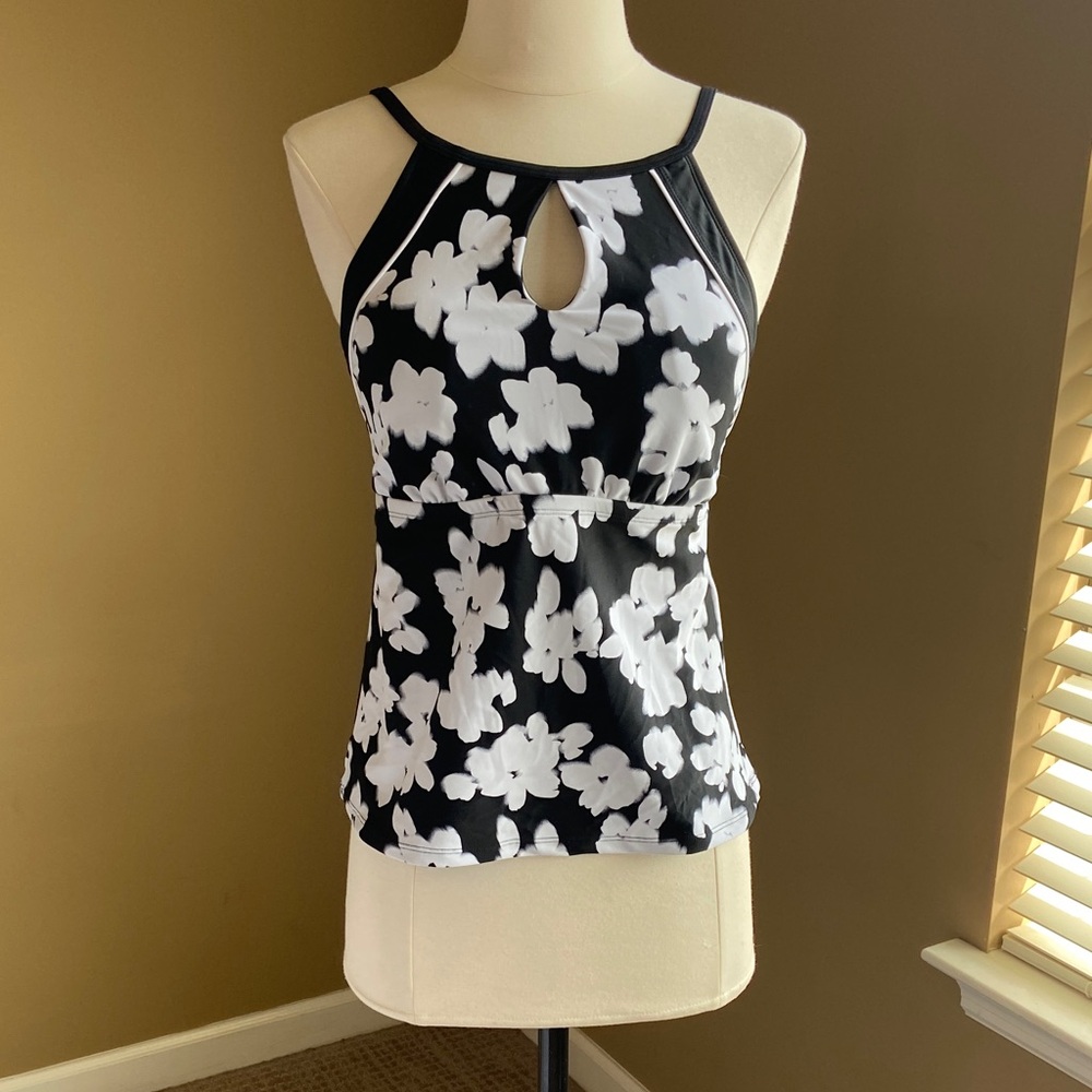 Ellen Tracy Black & White Floral Halter Tankini‎ Top Medium NWOT
